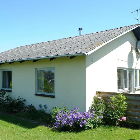 Three-bedroom Holiday In 4 Dom wakacyjny *