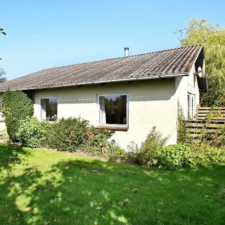 Three-bedroom Holiday In 4 Dom wakacyjny *